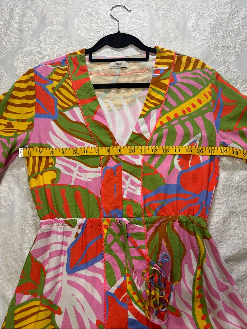 Maaji Joy Caftan Mini Dress Swim Cover Tropical Print Bell Sleeve Size Medium - Picture 10 of 11